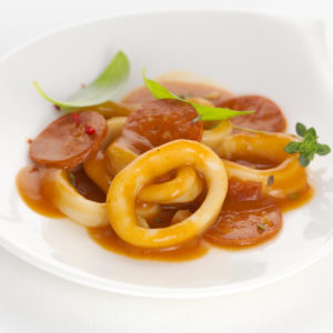 Plat - Poêlée de calamars à la catalane et au chorizo - 10 personnes
