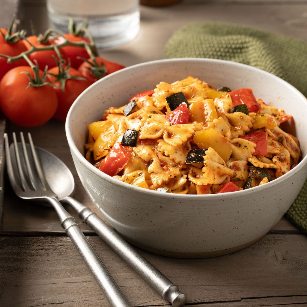 Salade de farfalles aux légumes grillés sauce pesto rosso - 1,5 KG